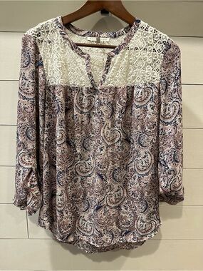 Daniel Raain Women’s Cream & Purple Paisley Lace Yoke Blouse- size Large